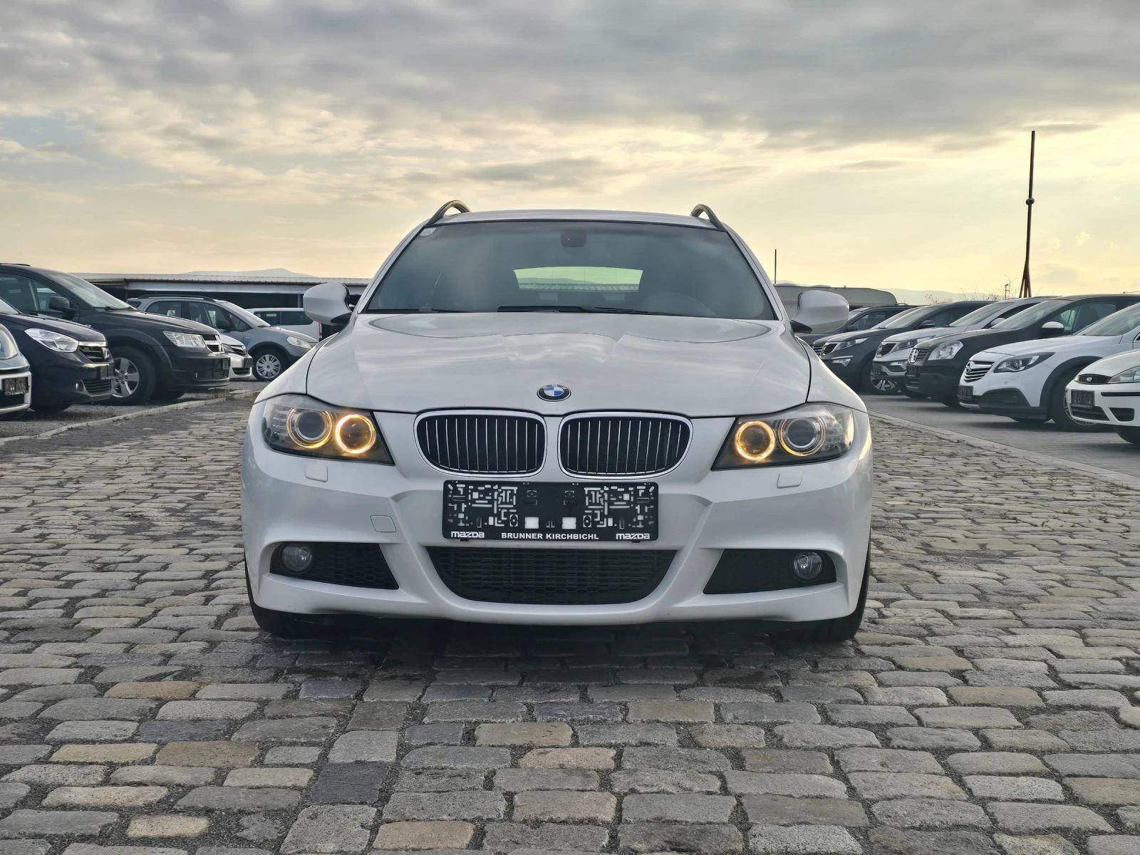 BMW 318 D M-PACK FACELIFT SPORT PACKET КАТО НОВА - изображение 2