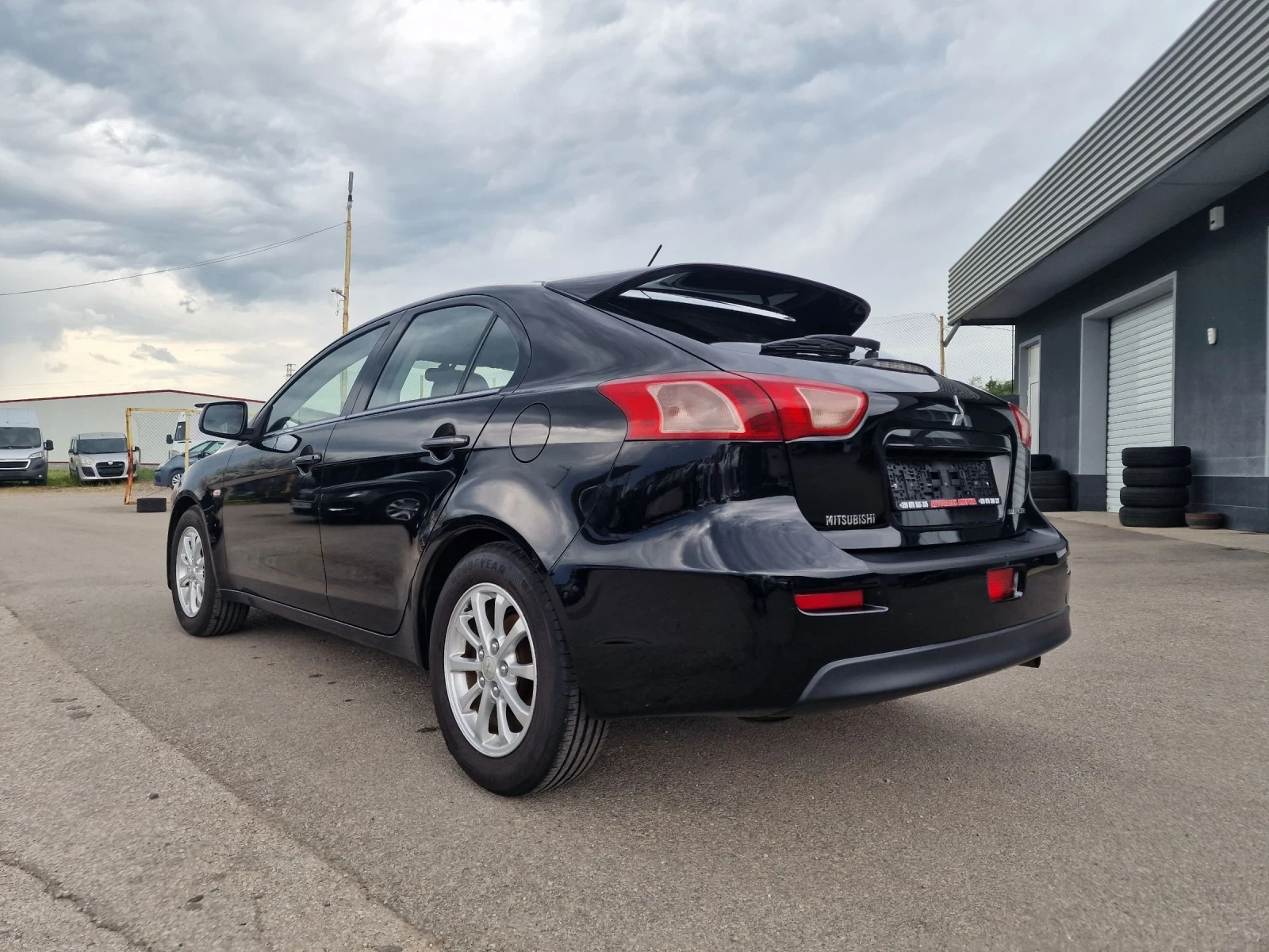 Mitsubishi Lancer 1.6i - изображение 4