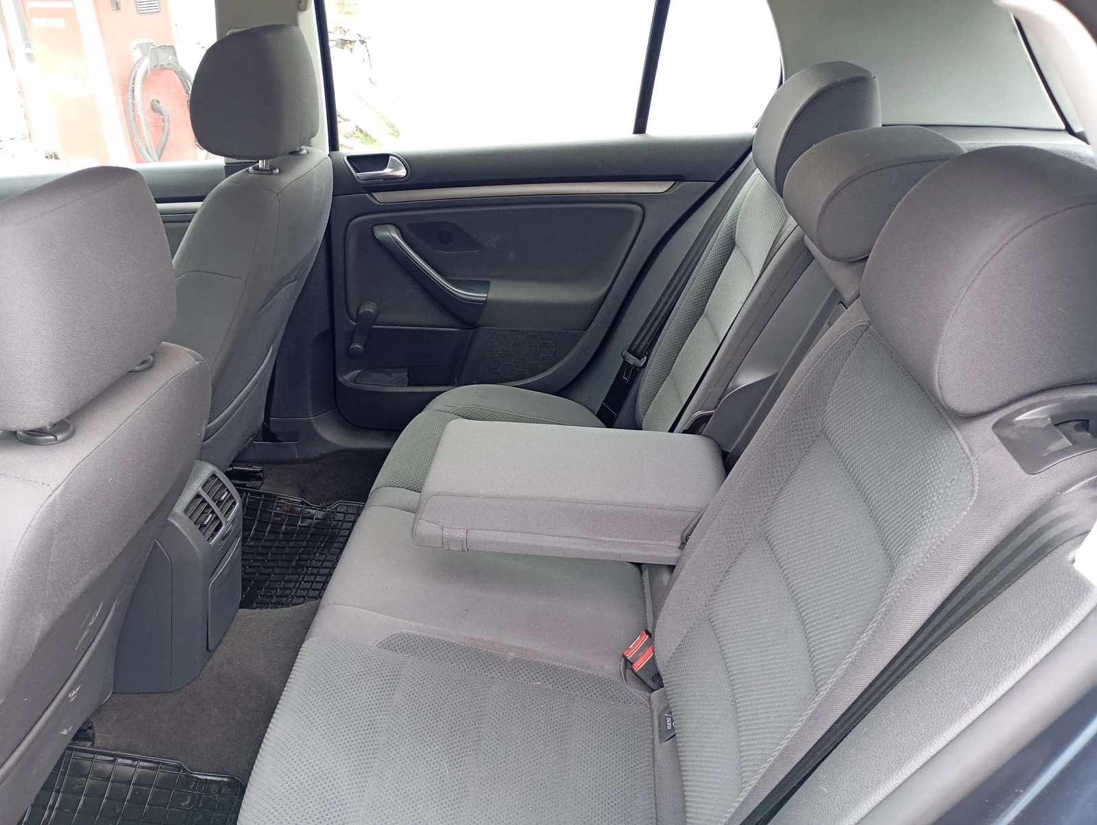 VW Golf 1.6i - изображение 6