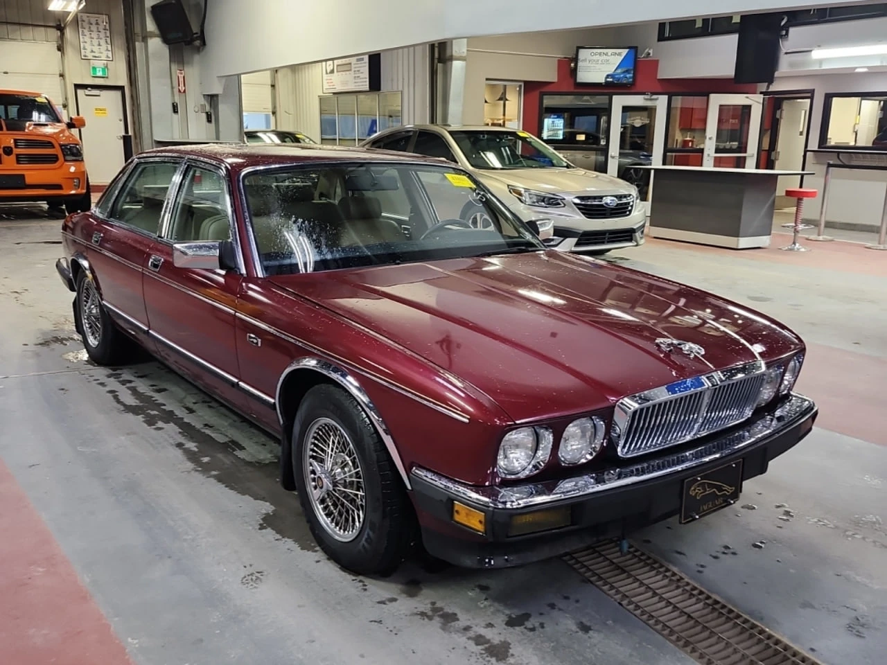 Jaguar Xj CARFAX* АВТОФИНАНСИРАНЕ* БЕЗ ПЪРВОНАЧАЛНА ВНОСКА*  - изображение 2