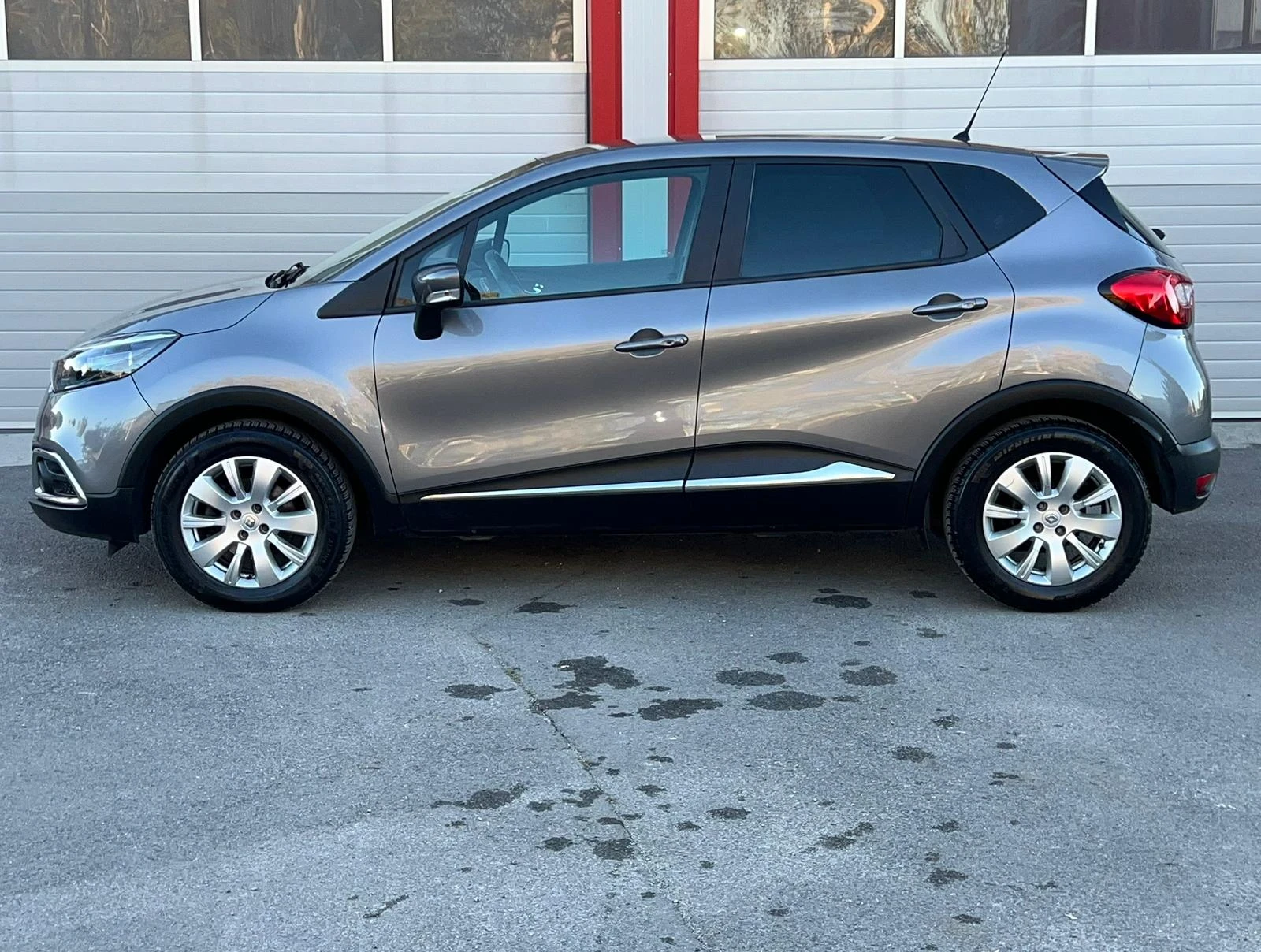 Renault Captur 1.5DCI AUTOMATIK KEY LESS START STOP EVRO 5B - изображение 6
