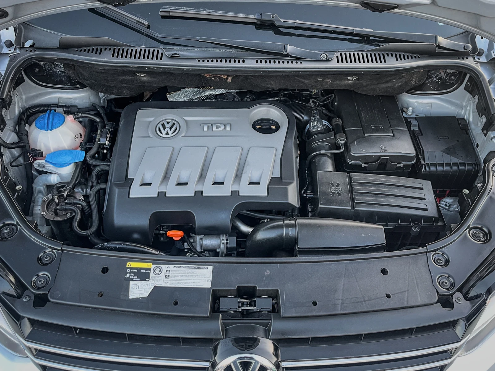 VW Touran 1.6TDI - 6ck. - 6+ 1 | Mobile.bg   16