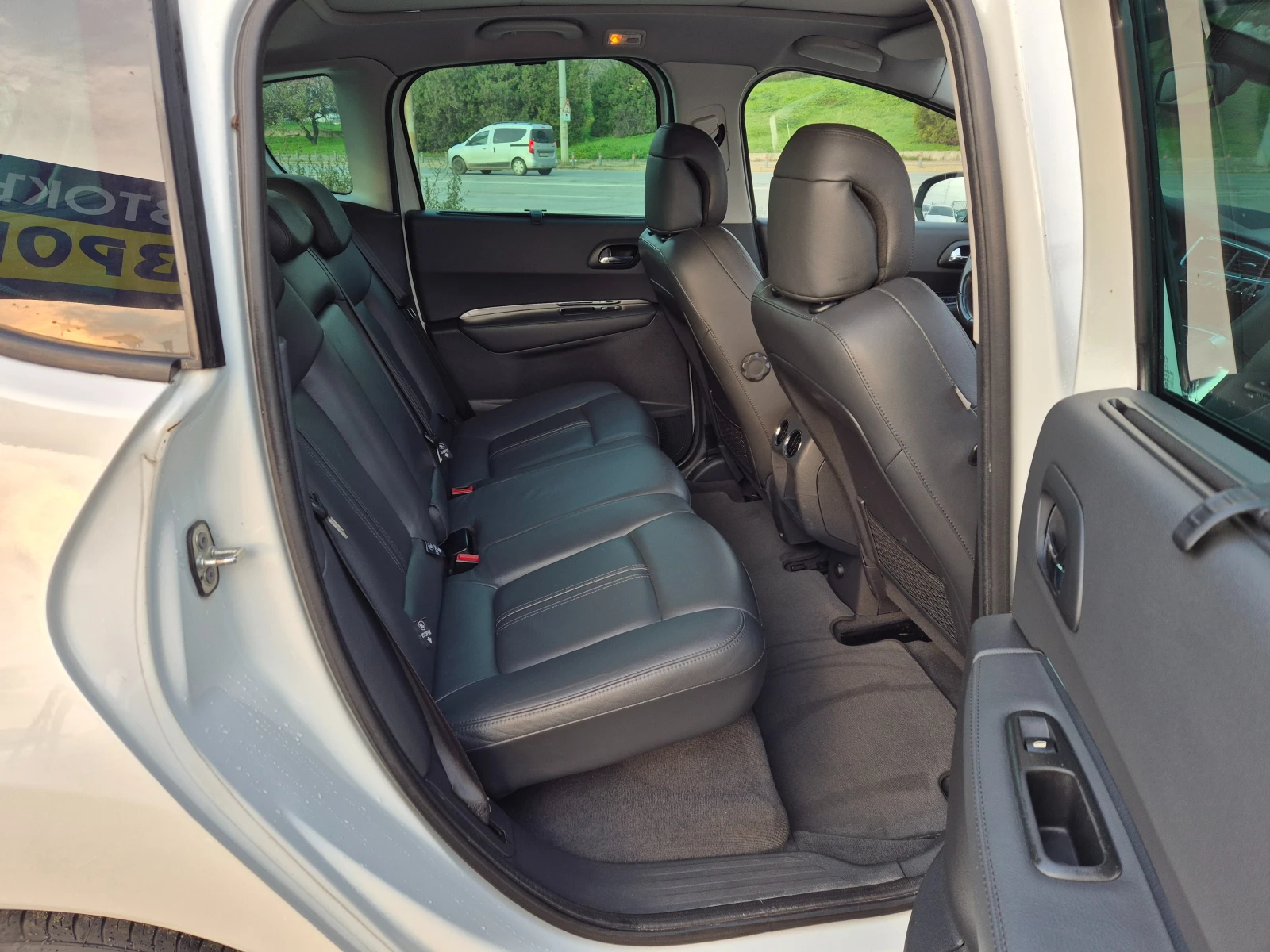 Peugeot 3008 1, 6 HDI - изображение 10