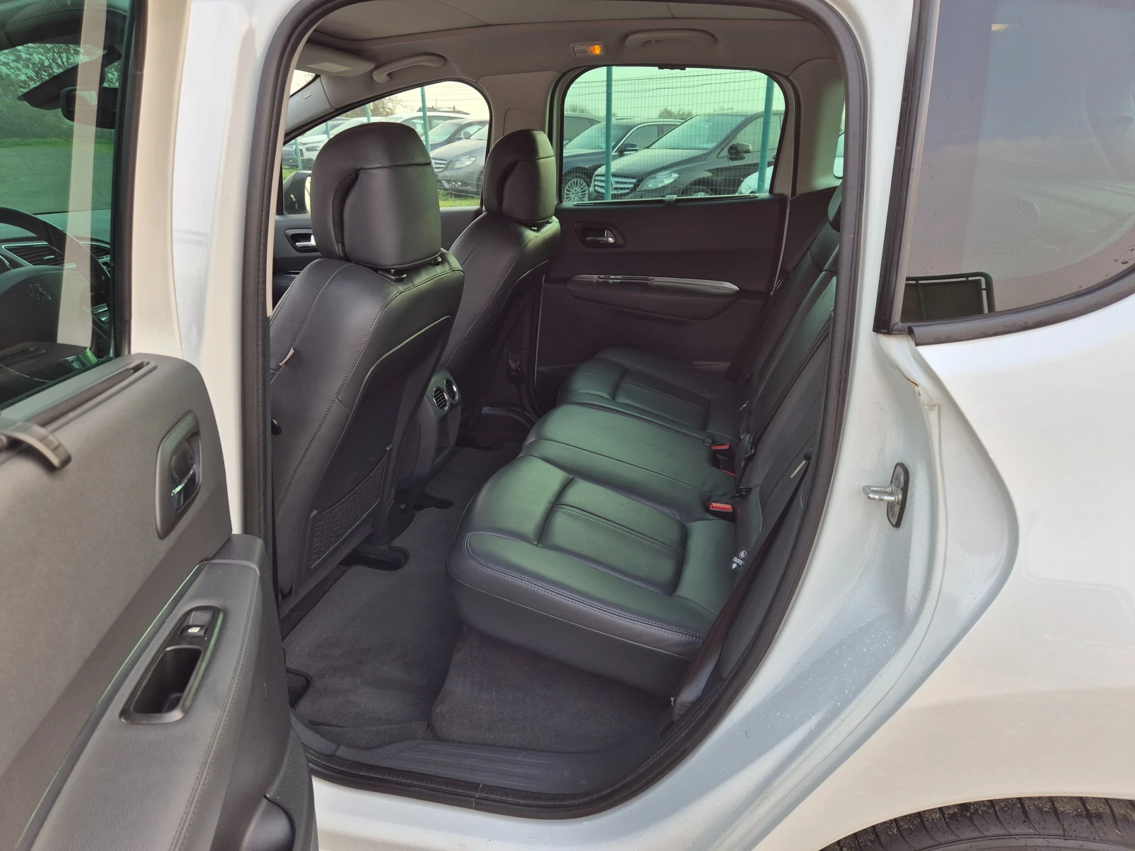 Peugeot 3008 1, 6 HDI | Mobile.bg   12