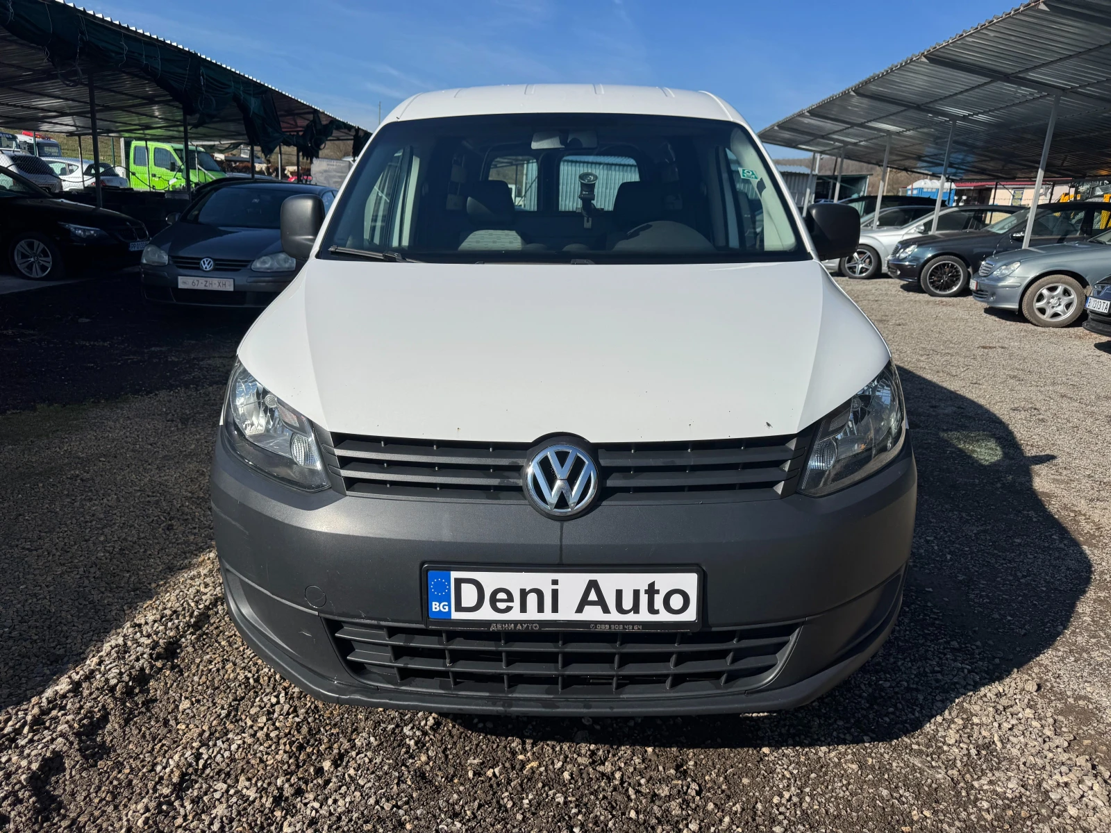 VW Caddy 1.6 TDI, снимка 2 - Автомобили и джипове - 53802084