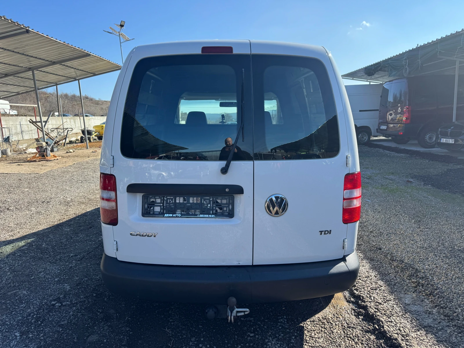 VW Caddy 1.6 TDI, снимка 6 - Автомобили и джипове - 53802084