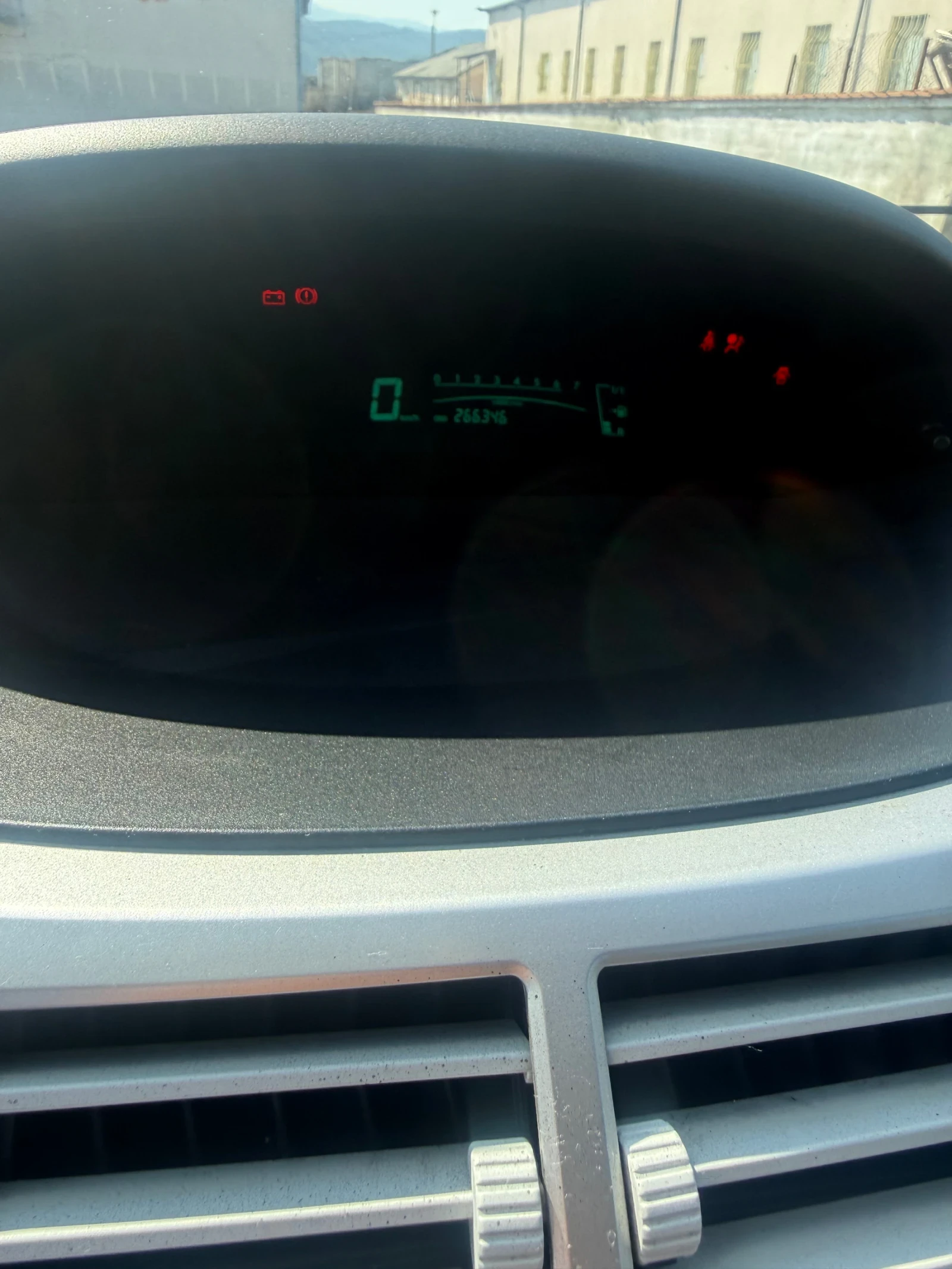 Toyota Yaris, снимка 8 - Автомобили и джипове - 53849759