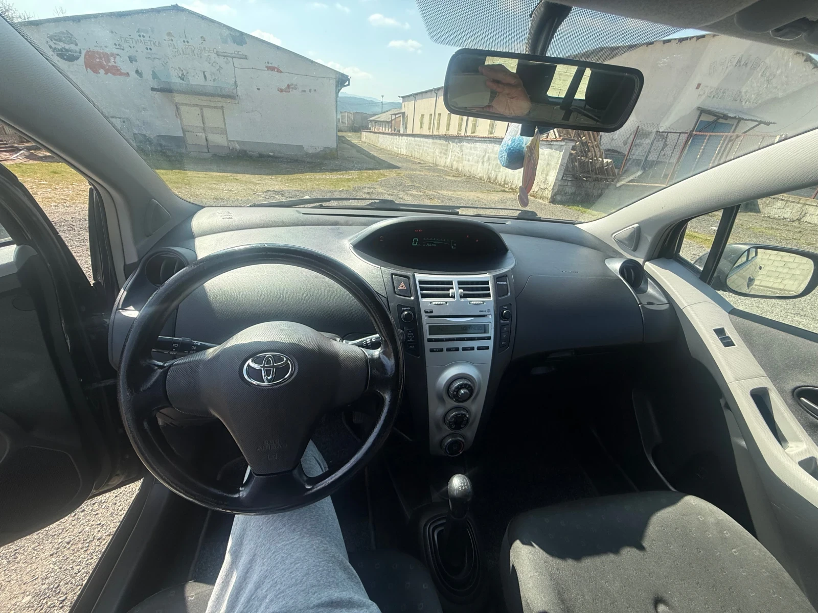 Toyota Yaris, снимка 7 - Автомобили и джипове - 53849759