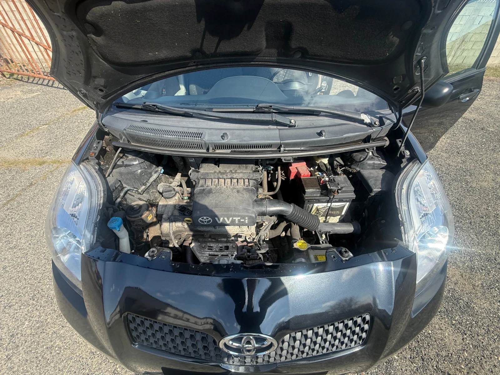 Toyota Yaris, снимка 12 - Автомобили и джипове - 53849759