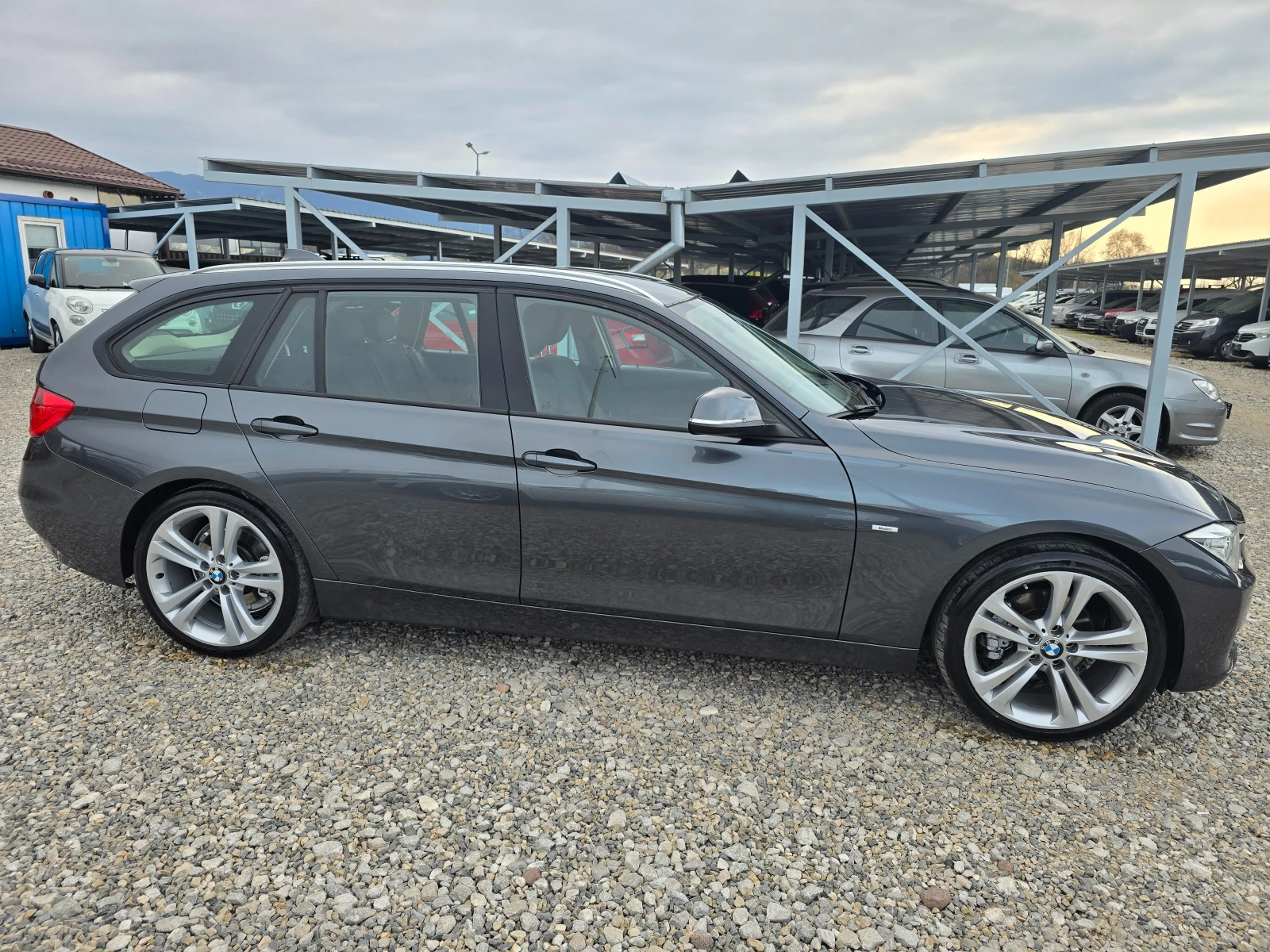 BMW 320 АВТОМАТ !! Xdrive !! Modern !! 184 кс., снимка 5 - Автомобили и джипове - 54064039