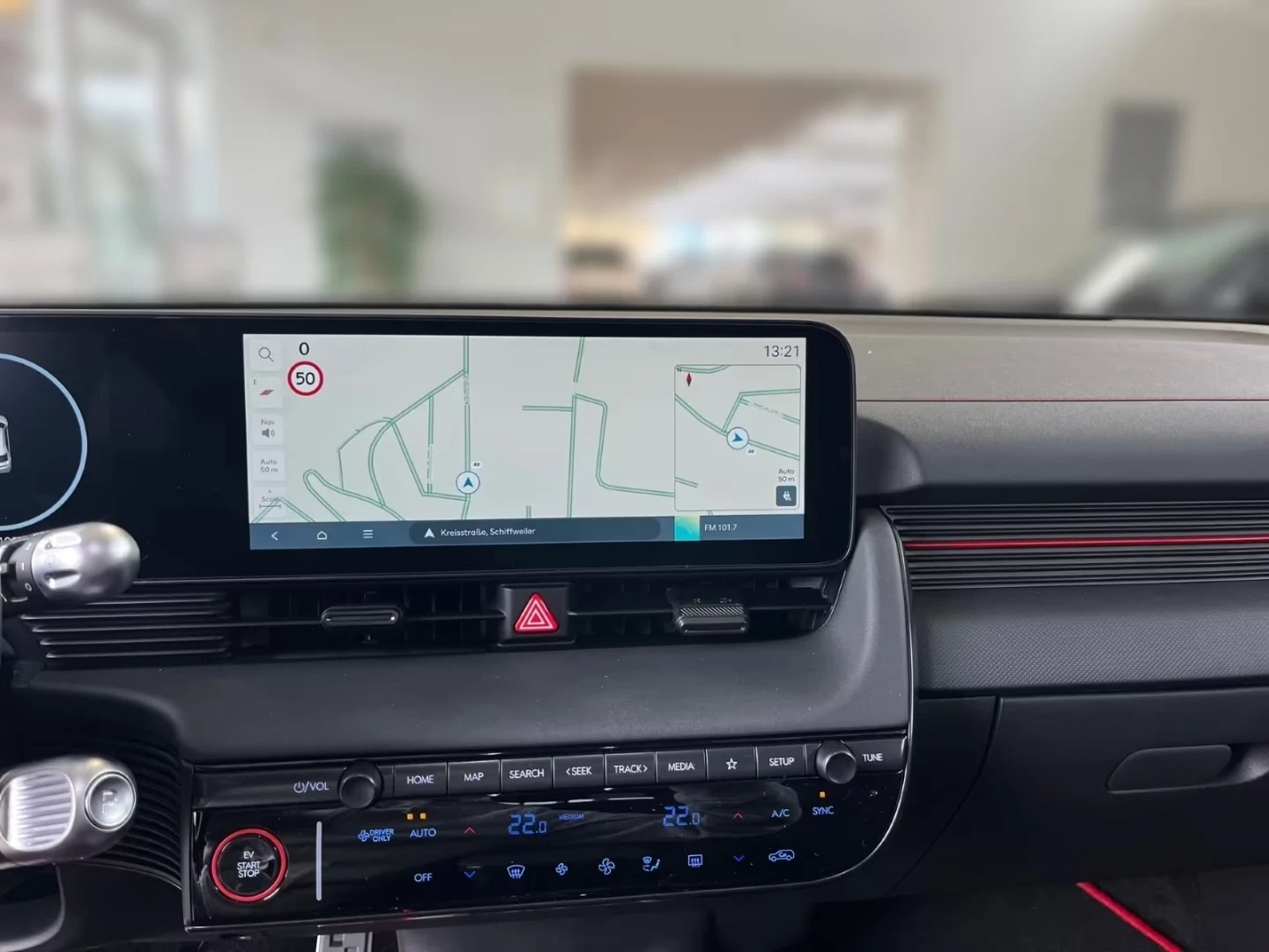 Hyundai Ioniq 5 N Line 84kWh ACC Winter Pack Blind Spot, снимка 8 - Автомобили и джипове - 54443955