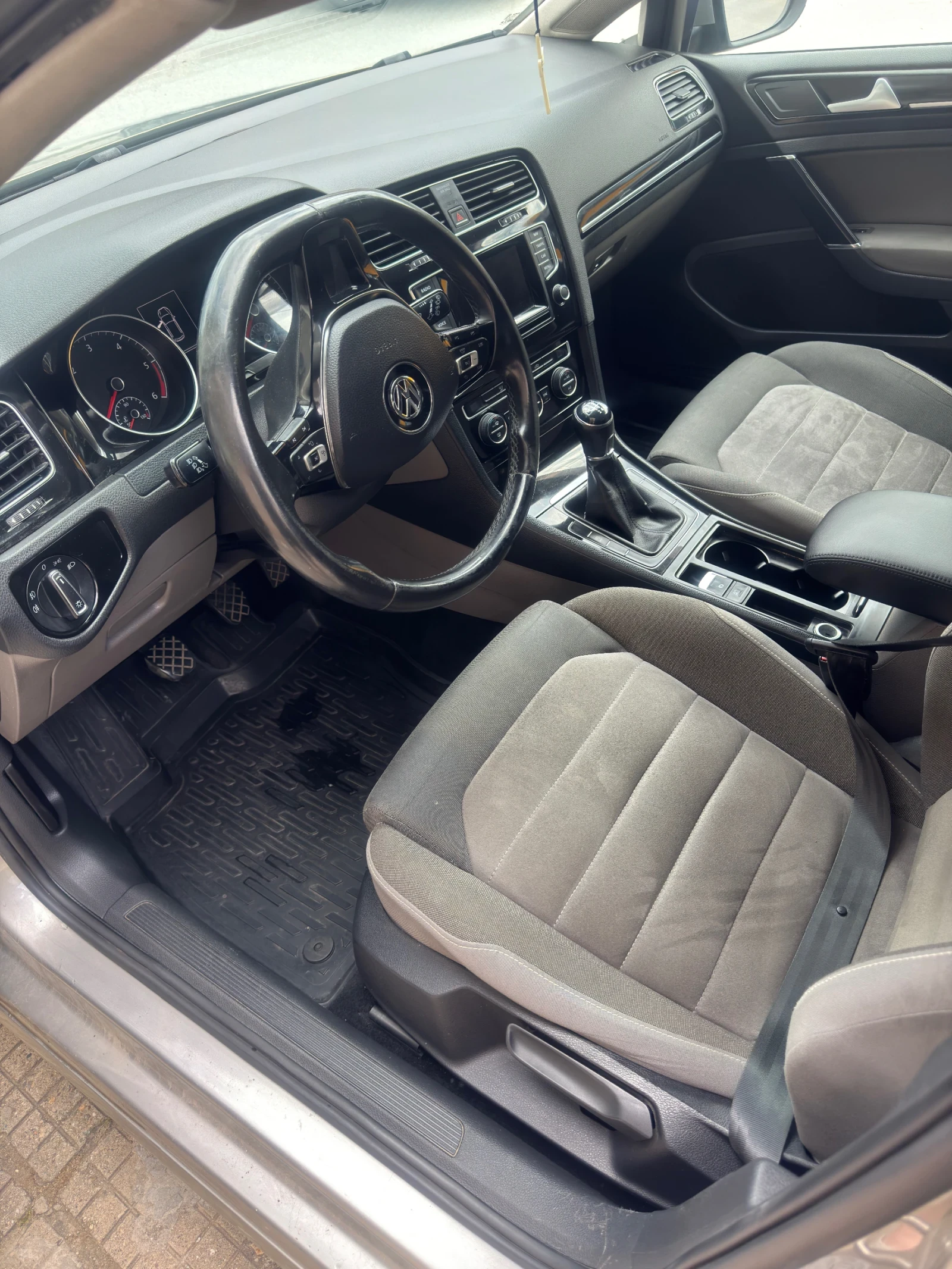 VW Golf, снимка 5 - Автомобили и джипове - 54654613