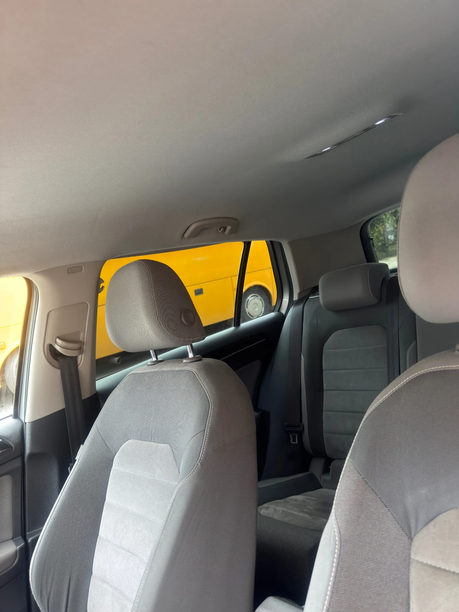 VW Golf, снимка 3 - Автомобили и джипове - 54654613