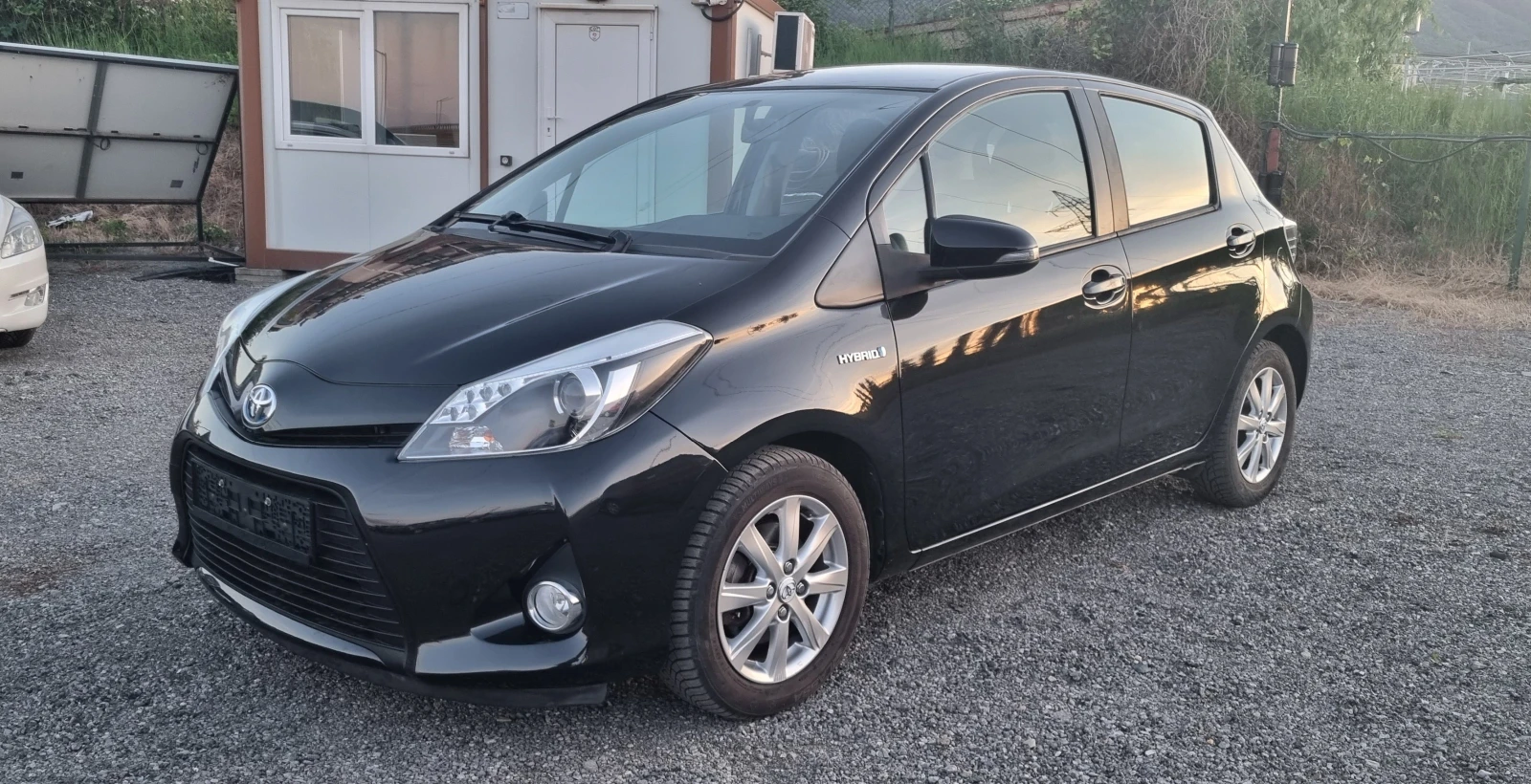 Toyota Yaris 1.5i Хибрид/ 110хил. км./ Автоматик/Камера