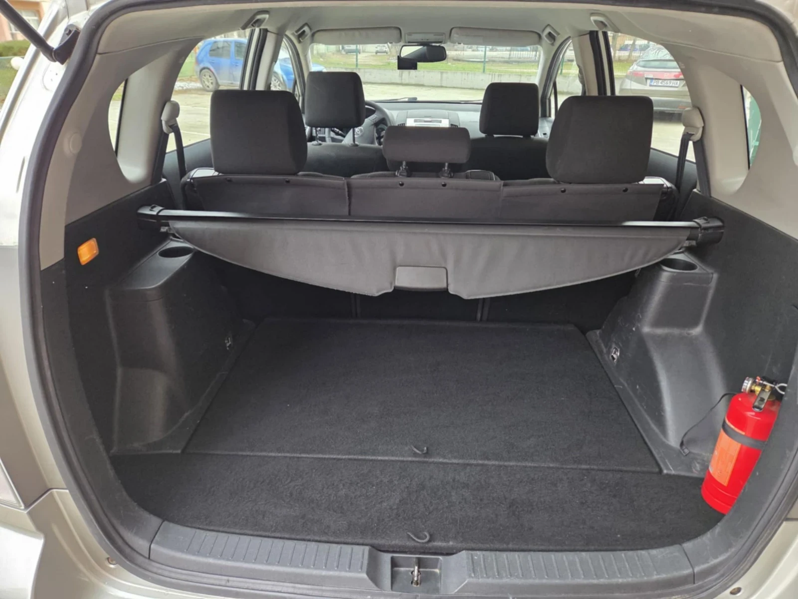 Toyota Corolla verso 1.8 , снимка 13 - Автомобили и джипове - 54835729