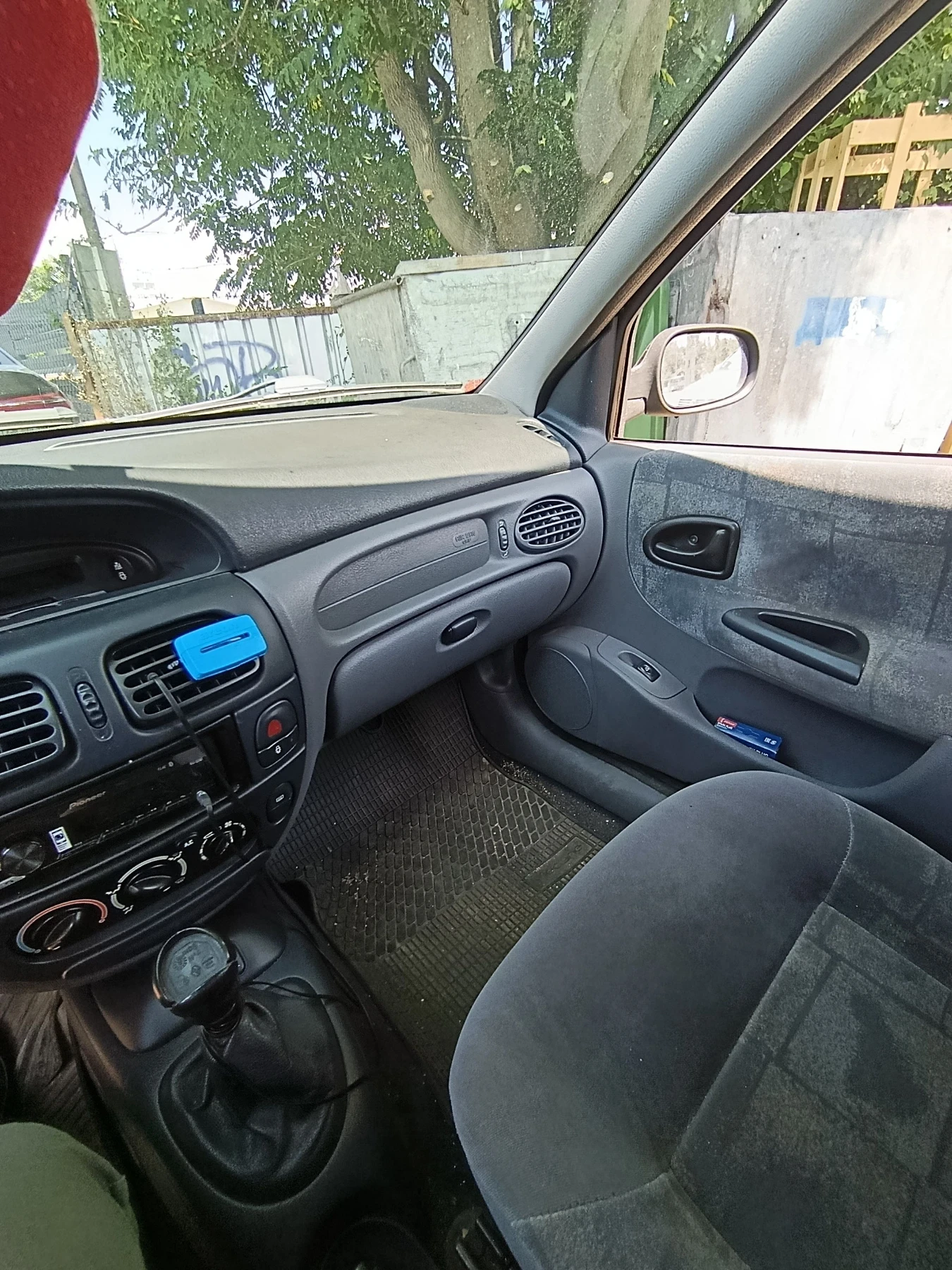 Renault Megane 1.6-16, снимка 7 - Автомобили и джипове - 55963307