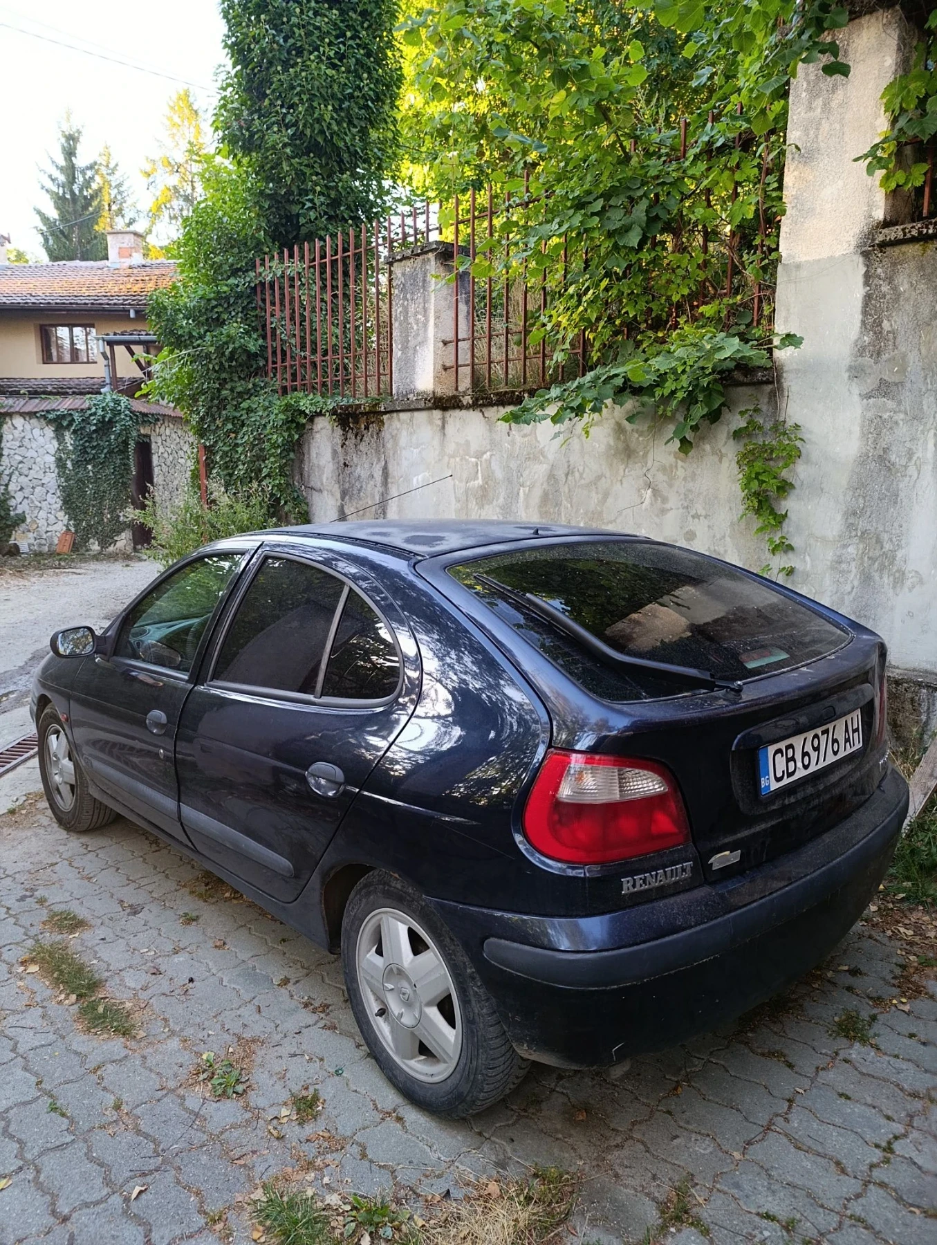 Renault Megane 1.6-16, снимка 9 - Автомобили и джипове - 55963307