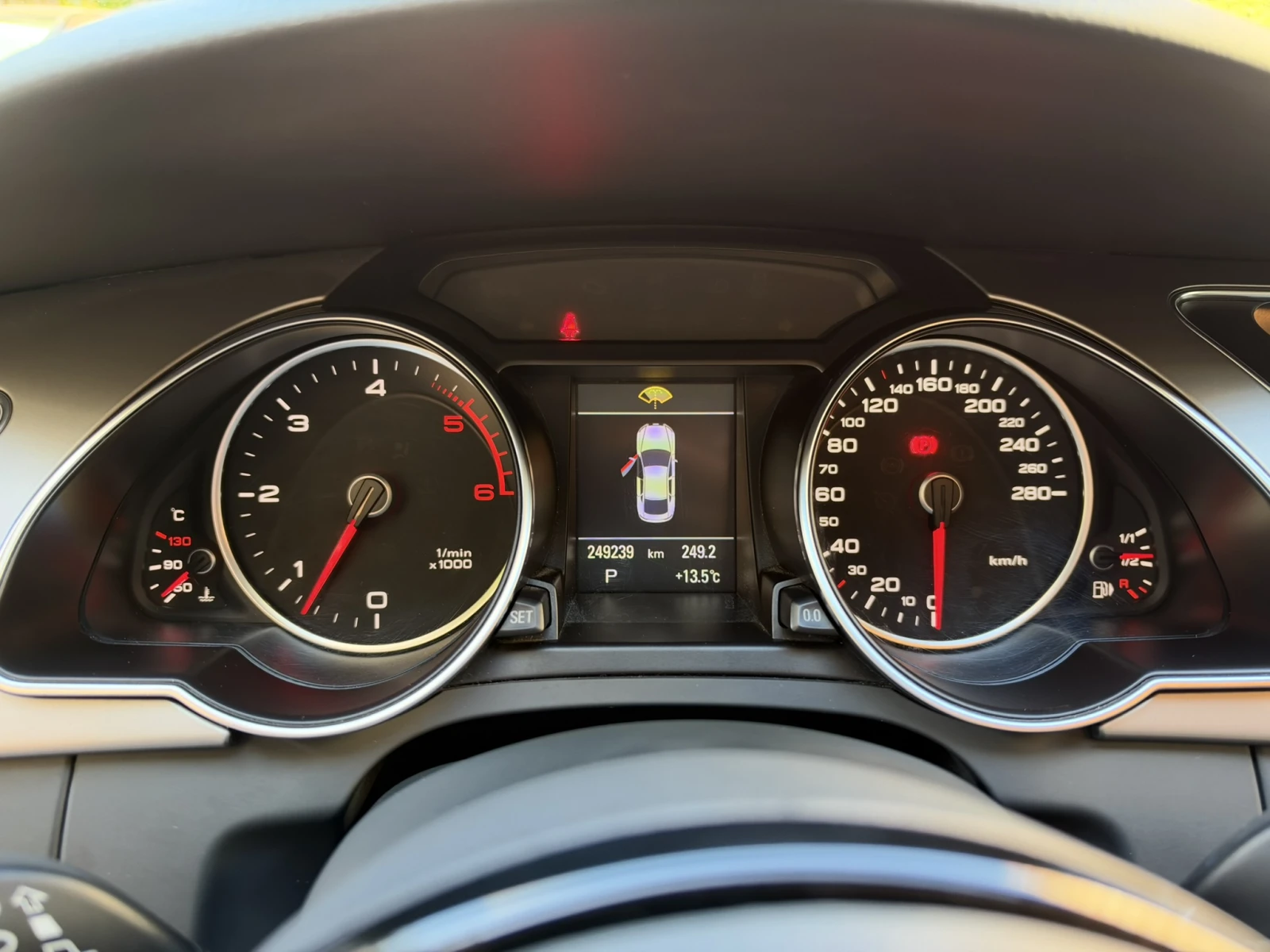 Audi A5 Sportback, 2012 модел, снимка 10 - Автомобили и джипове - 56340883