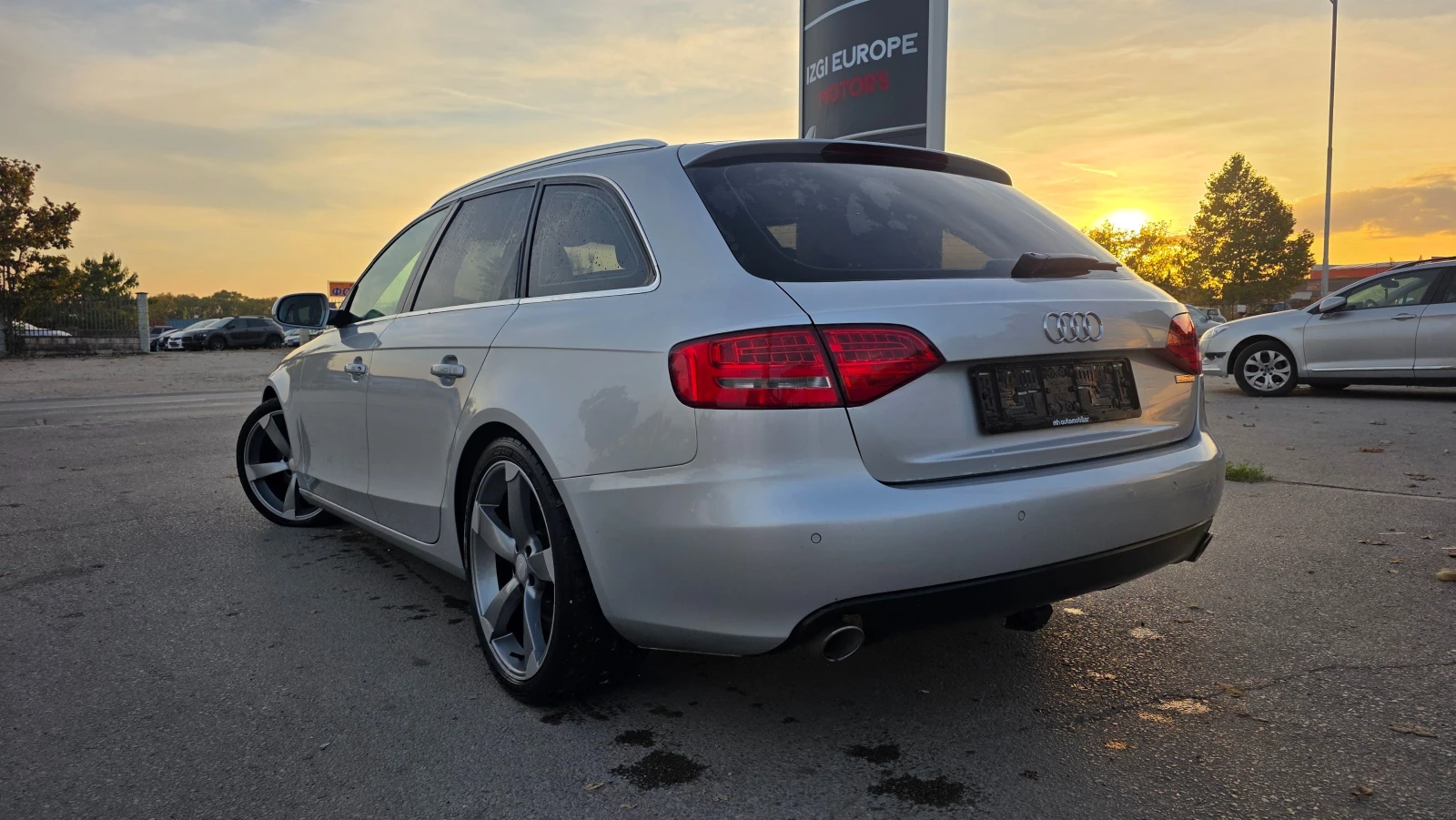 Audi A4 БЕЗУПРЕЧНА, снимка 4 - Автомобили и джипове - 56586367