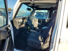 Jeep Wrangler * АВТО КРЕДИТ* ЦЕНА ДО БГ * СЕРВИЗНА ИСТОРИЯ *  - 35999 лв. / 18406.00 € - 59923960 7