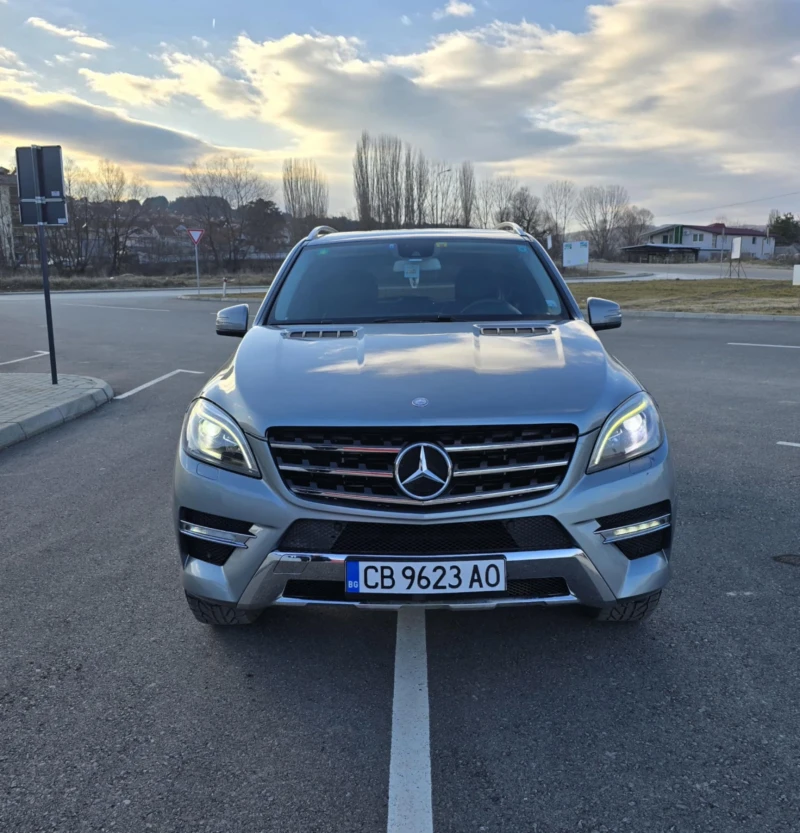 Mercedes-Benz ML 350 BLUETEC 4MATIC, снимка 1 - Автомобили и джипове - 48999932