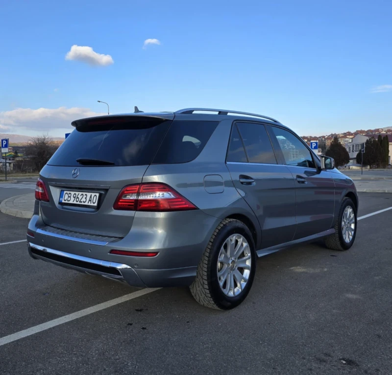 Mercedes-Benz ML 350 BLUETEC 4MATIC, снимка 3 - Автомобили и джипове - 48999932