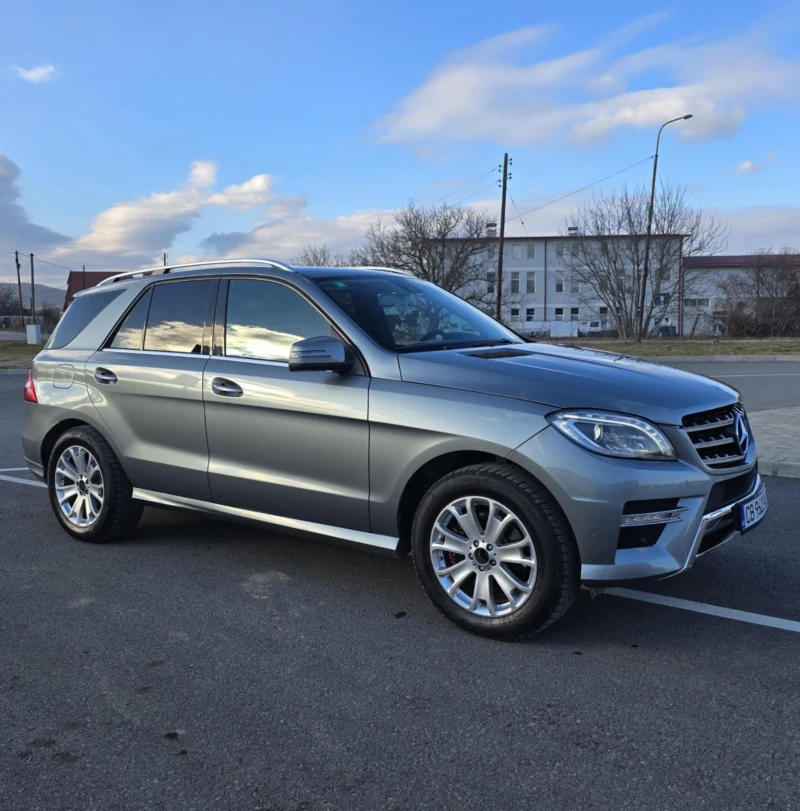 Mercedes-Benz ML 350 BLUETEC 4MATIC, снимка 2 - Автомобили и джипове - 48999932