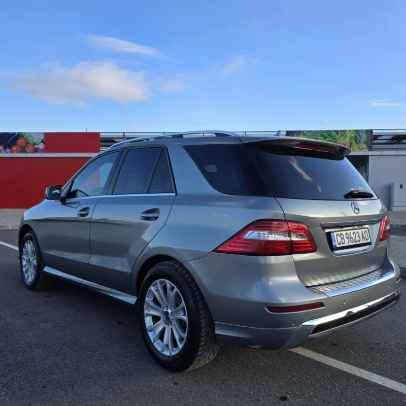 Mercedes-Benz ML 350 BLUETEC 4MATIC, снимка 5 - Автомобили и джипове - 48999932