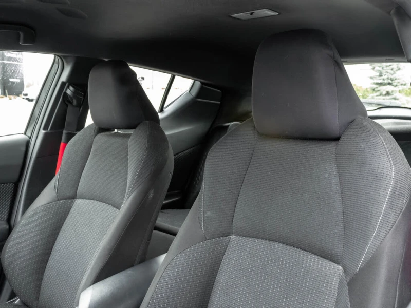 Toyota C-HR KEYLESS* LANE ASSIST* CARPLAY* , снимка 8 - Автомобили и джипове - 52581310