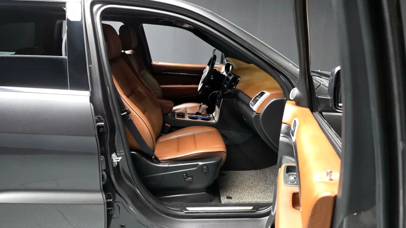 Jeep Grand cherokee 3.6 SUMMIT WK2 autogeorge.com, снимка 10 - Автомобили и джипове - 52799755