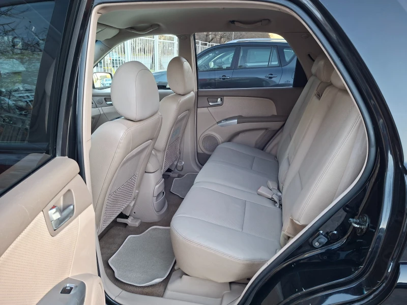 Kia Sportage 2.6/175ks/4X4, снимка 11 - Автомобили и джипове - 52929015