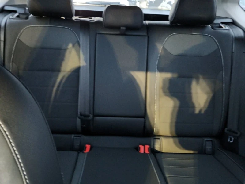 VW Taos * COMFORTLINE * CARFAX * БЕЗ ПЪРВОНАЧАЛНА ВНОСКА, снимка 12 - Автомобили и джипове - 52929599