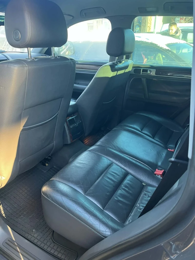 VW Touareg, снимка 6 - Автомобили и джипове - 53086863