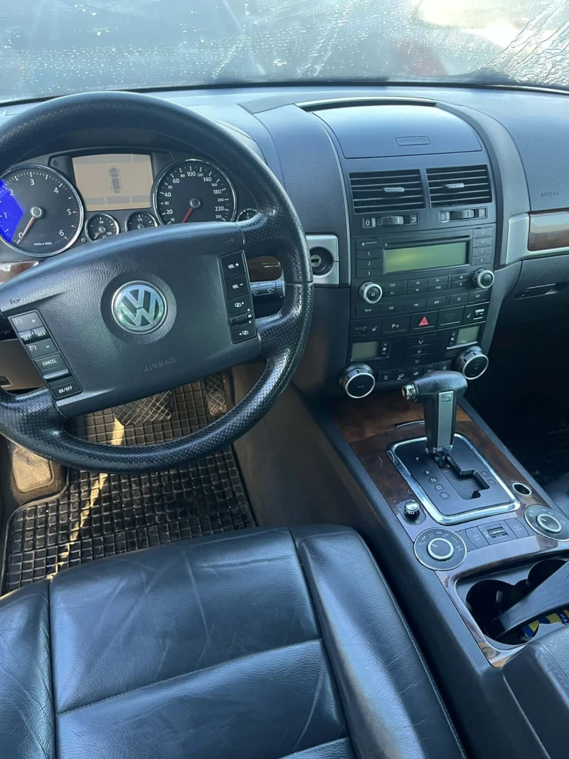VW Touareg, снимка 5 - Автомобили и джипове - 53086863
