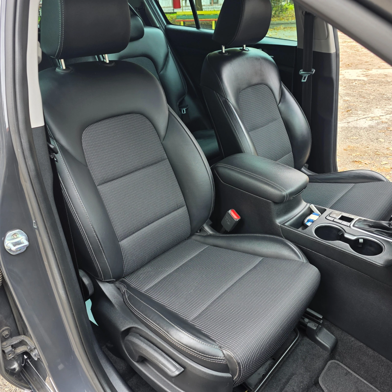 Kia Sportage 1.6CRDI FULL 4х4 - изображение 7