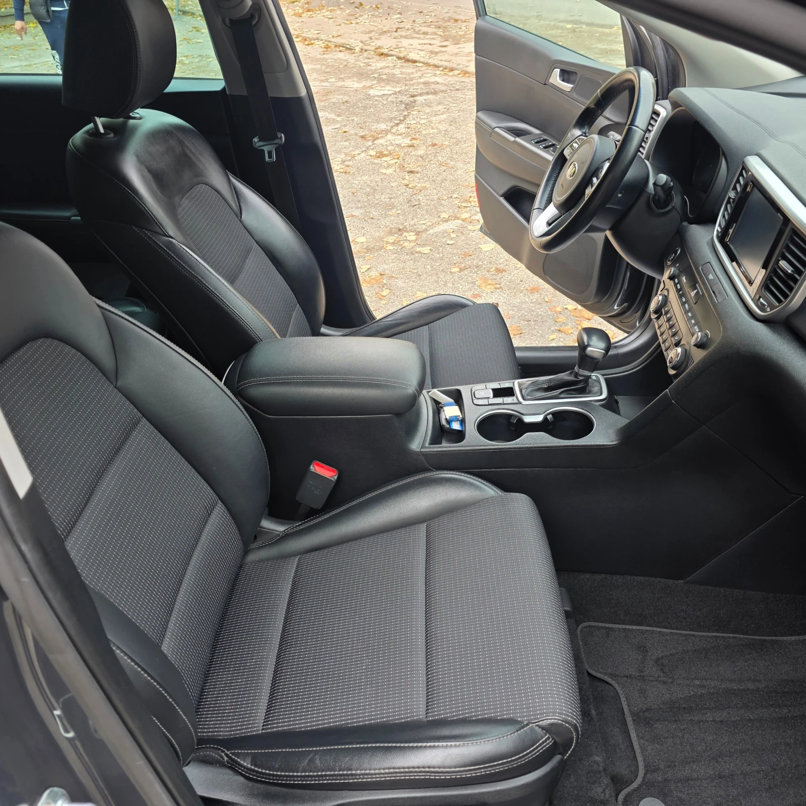 Kia Sportage 1.6CRDI FULL 4х4 - изображение 8