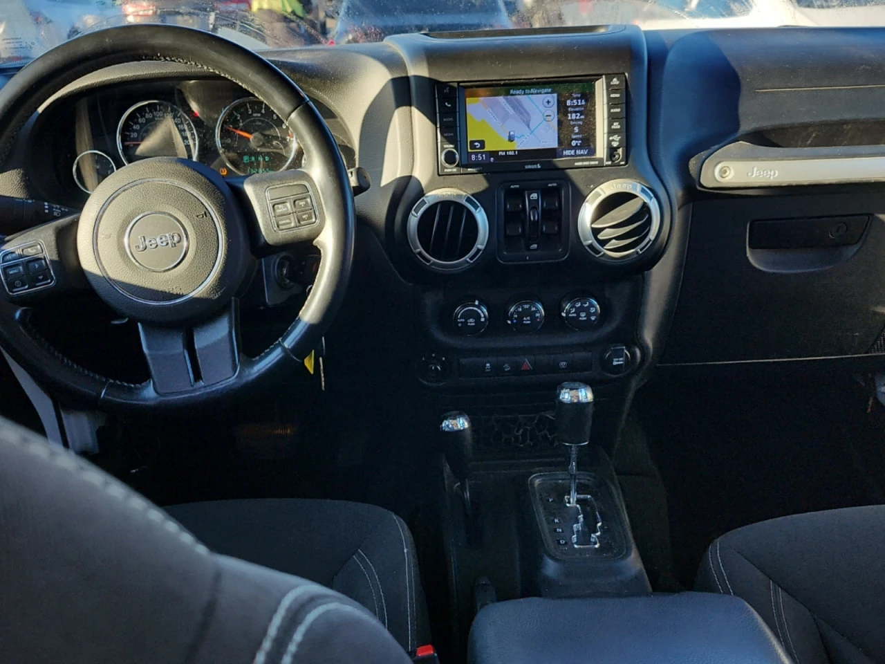 Jeep Wrangler * АВТО КРЕДИТ* ЦЕНА ДО БГ * СЕРВИЗНА ИСТОРИЯ *  - изображение 10