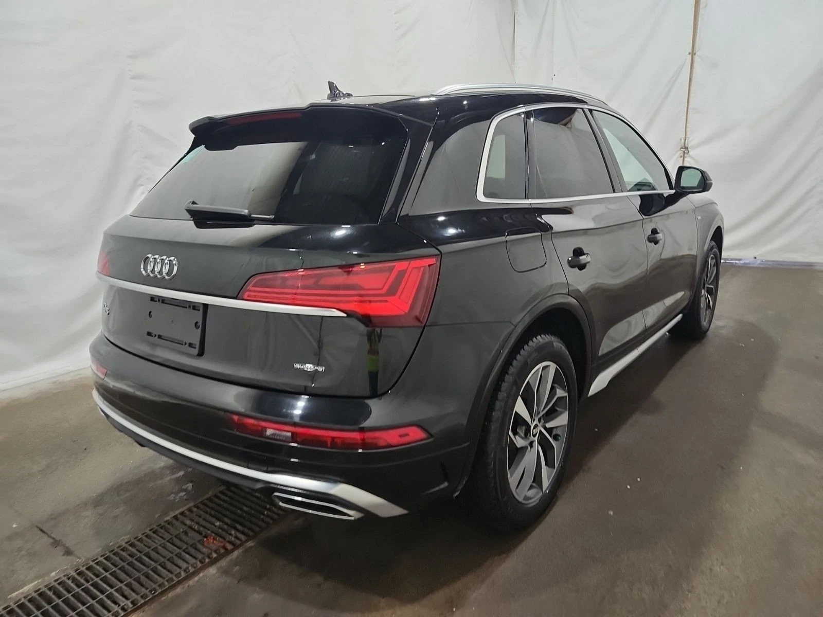Audi Q5 TECHNIK С РЕГИСТРАЦИЯ & АВТО КРЕДИТ, снимка 3 - Автомобили и джипове - 53890358