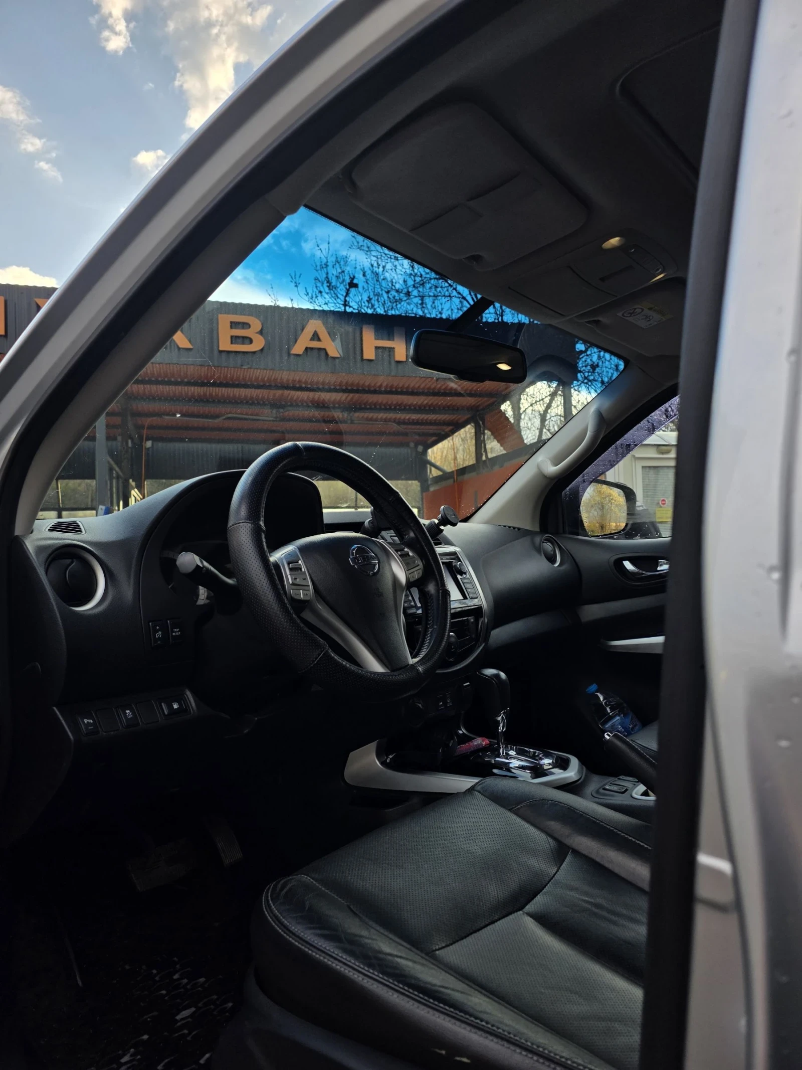Nissan Navara, снимка 9 - Автомобили и джипове - 53989994