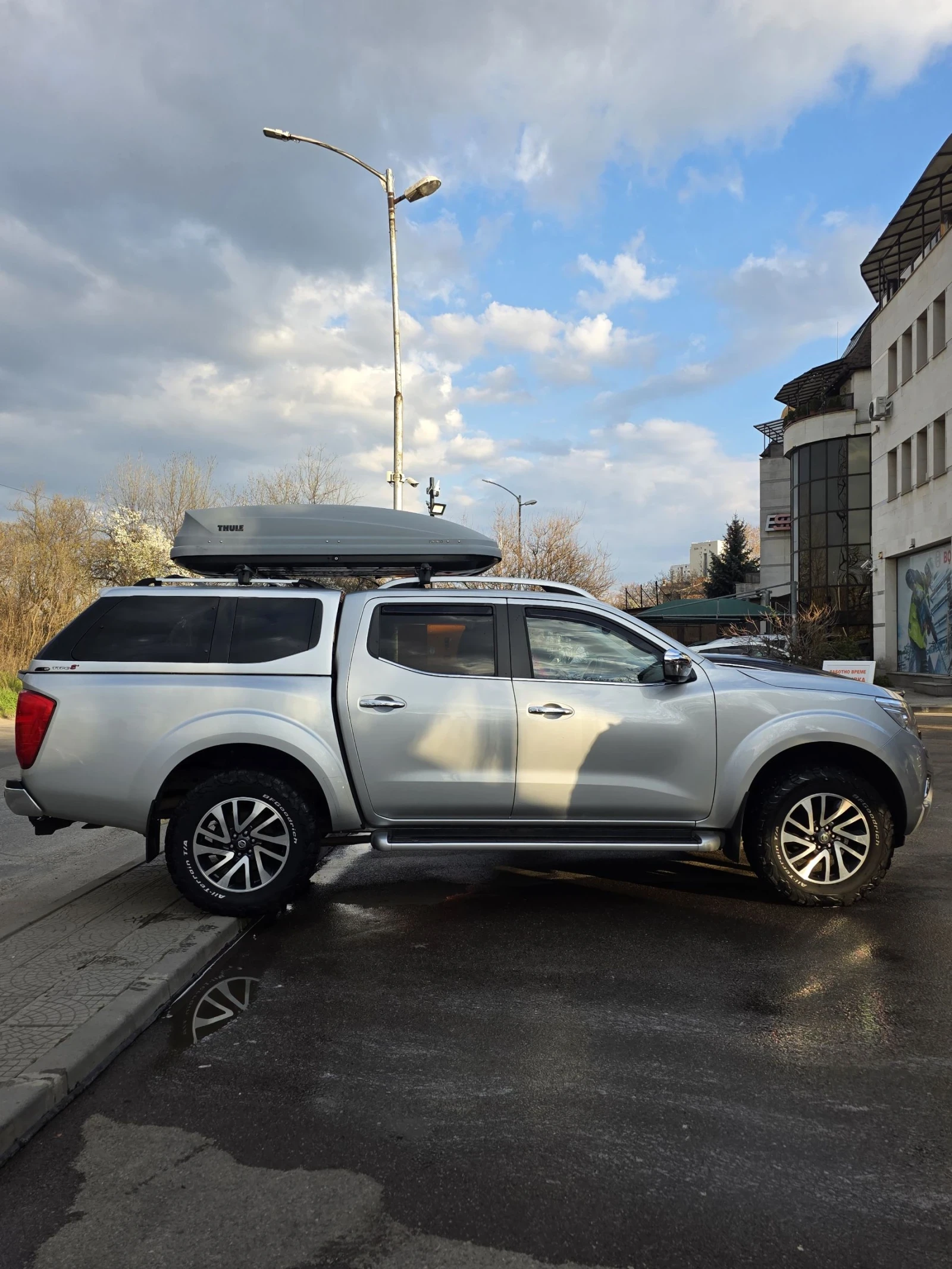 Nissan Navara, снимка 4 - Автомобили и джипове - 53989994