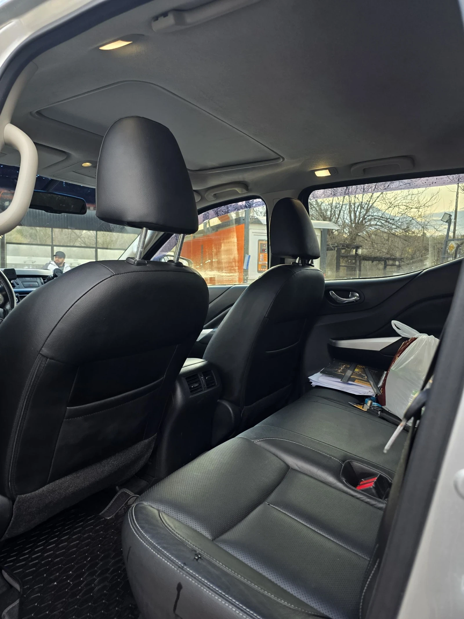 Nissan Navara, снимка 14 - Автомобили и джипове - 53989994