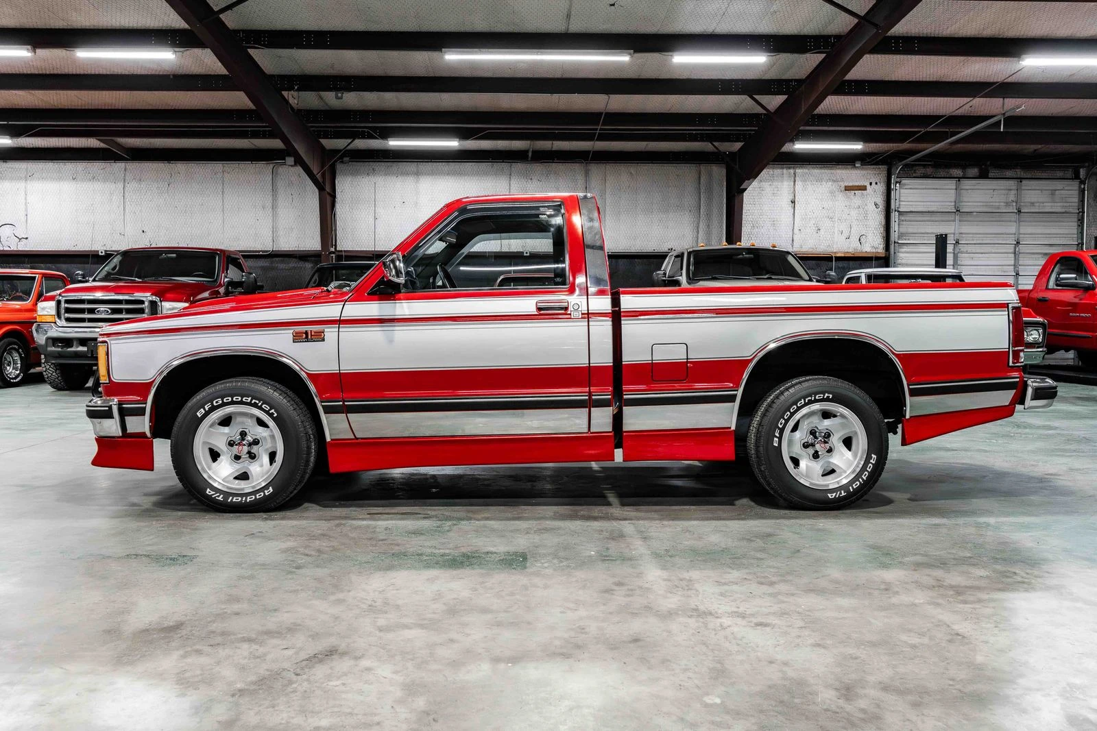 Други Друг 1988 GMC S-15, снимка 2 - Автомобили и джипове - 53990890