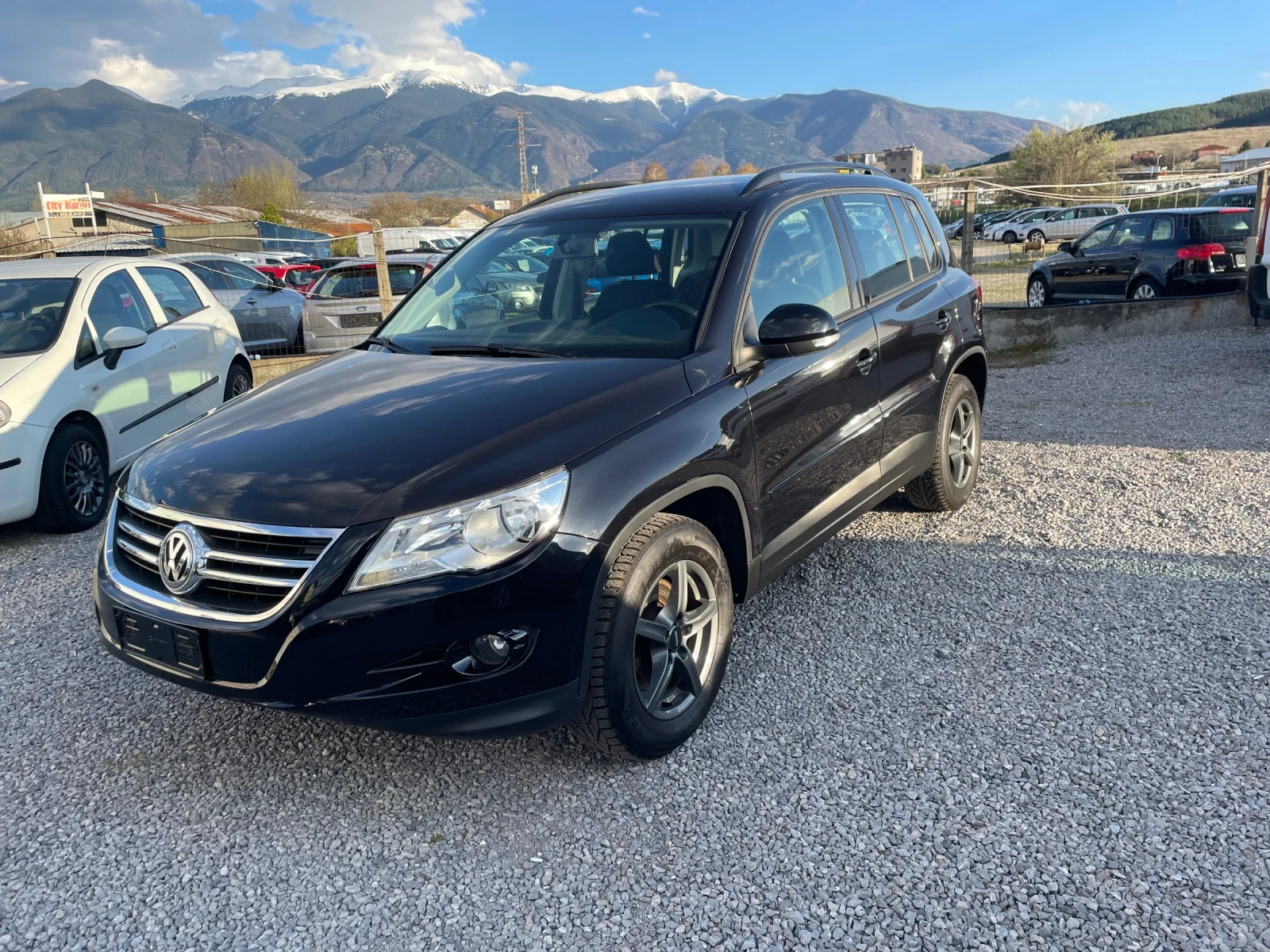 VW Tiguan 2.0 TDI4x4, снимка 2 - Автомобили и джипове - 54151360