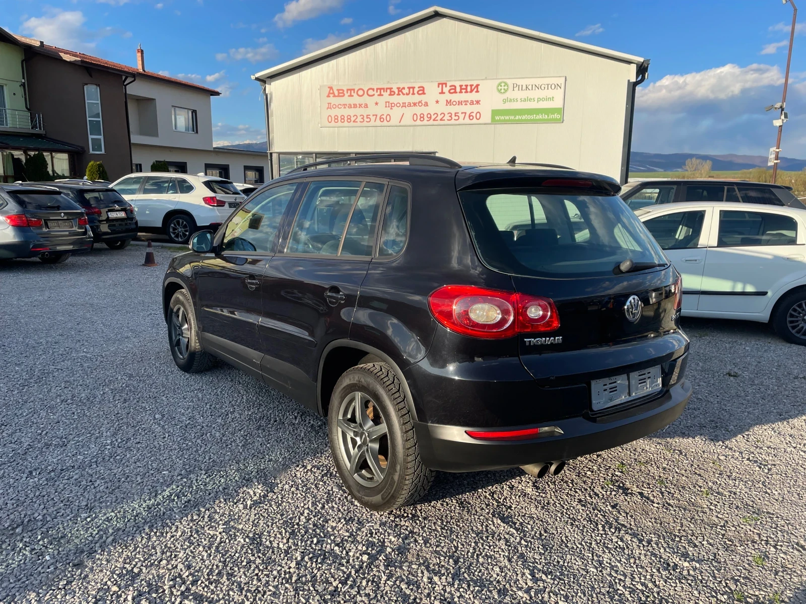 VW Tiguan 2.0 TDI4x4, снимка 4 - Автомобили и джипове - 54151360