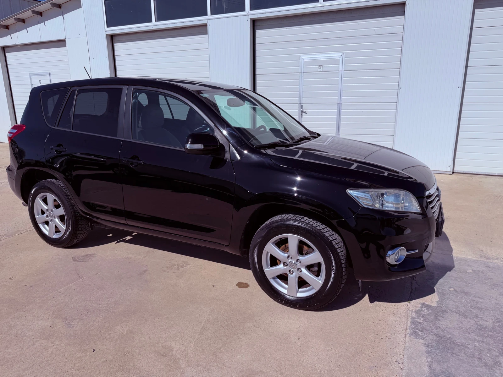 Toyota Rav4 2.2D4D 150k.c* 4x4* CROSSOVER* * , снимка 12 - Автомобили и джипове - 54309552