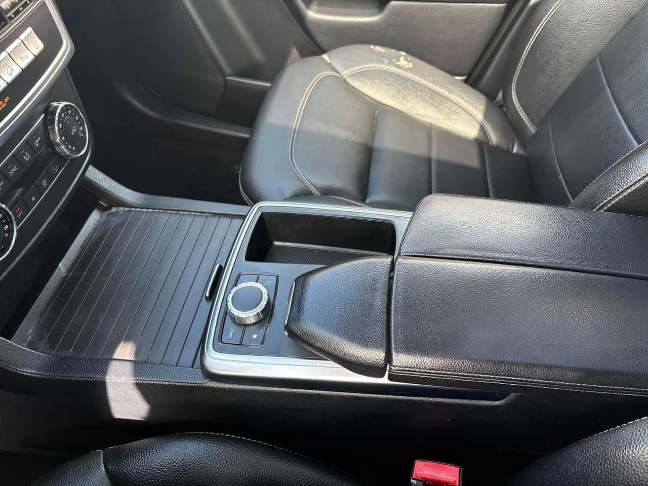 Mercedes-Benz ML 350 * BlueTEC * 2 КЛЮЧА* ПОДГРЕВ* KEYLESS* , снимка 15 - Автомобили и джипове - 54383099