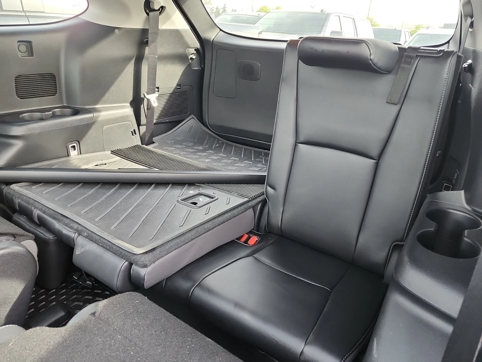 Toyota Highlander HYBRID LIMITED * * CARFAX * * АВТО КРЕДИТ * * , снимка 12 - Автомобили и джипове - 54585851