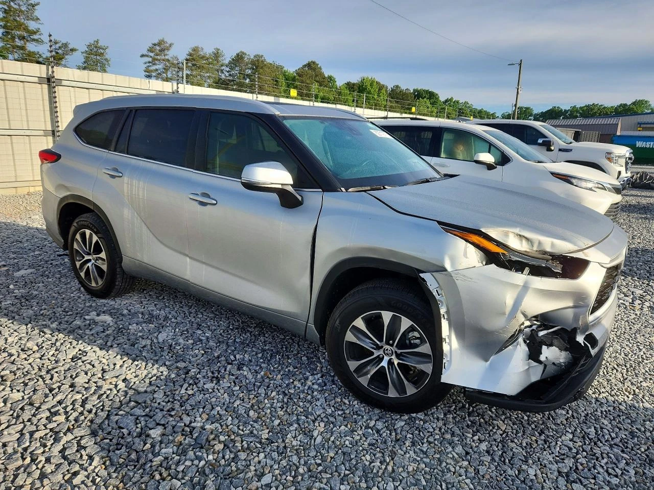 Toyota Highlander HYBRID XLE AWD FULL, снимка 3 - Автомобили и джипове - 55184747