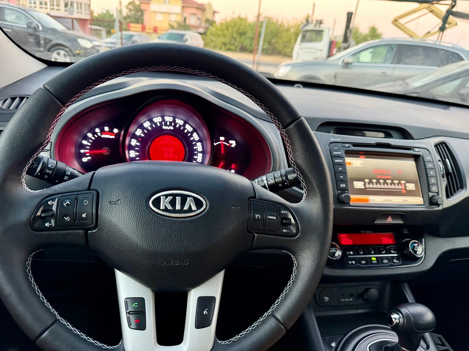 Kia Sportage 2.0d 4x4 Navi Панорама Keyless Go, снимка 14 - Автомобили и джипове - 55782830