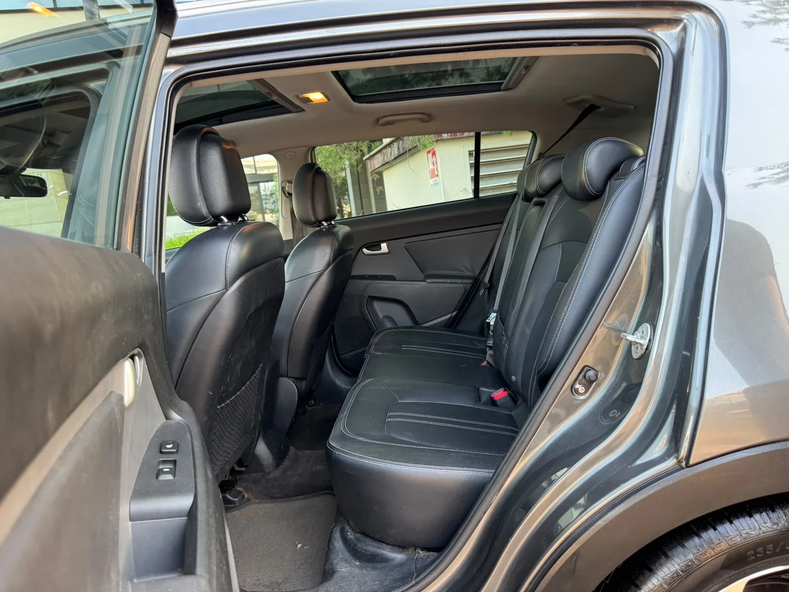 Kia Sportage 2.0d 4x4 Navi Панорама , снимка 12 - Автомобили и джипове - 55393601